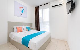 Sans Hotel La Vida Malang
